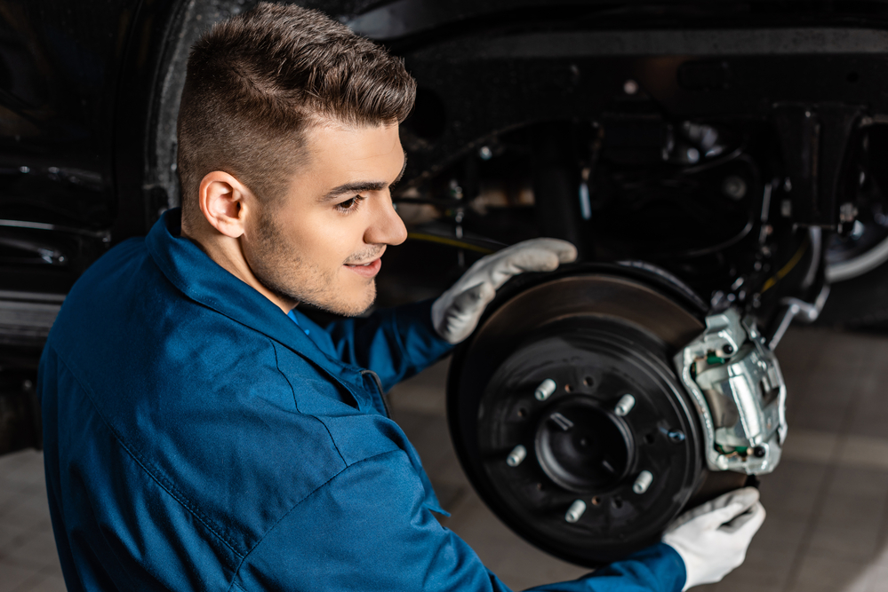 How to Tell If Your Vehicle's Brakes Need to Be Replaced